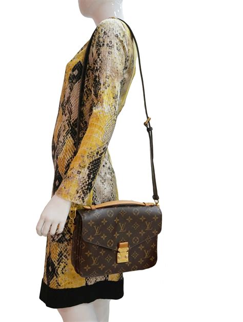 louis vuitton pochette purse forum|Louis Vuitton monogram canvas pochette.